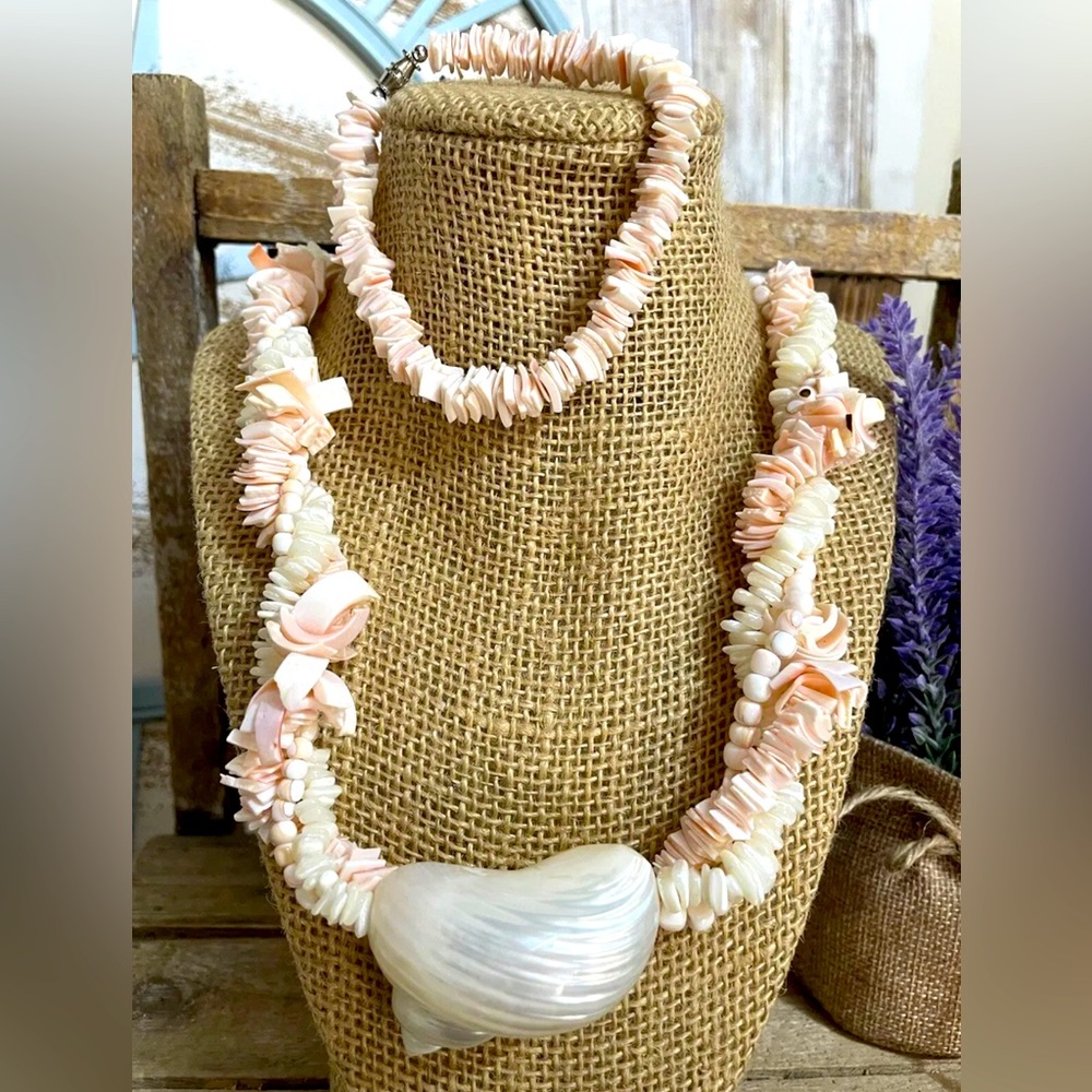 Multi-Strand Puka Bead,Shell ,Chips Necklace & Bracelet Set Pink/White NEW!